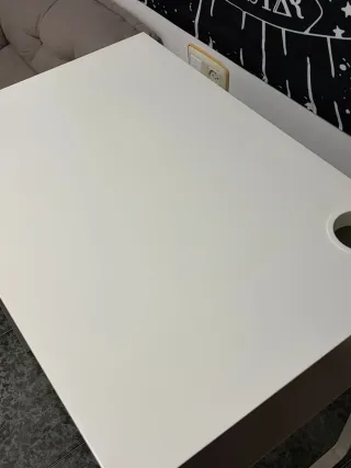 Escritorio blanco IKEA MICKE