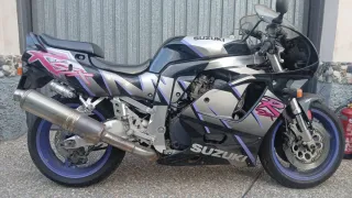 Suzuki GSXR 750