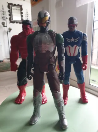 Muñecos Marvel Hasbro Articulados  precio x Unidad