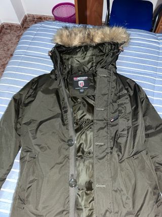 Abrigo Norway verde militar con capucha