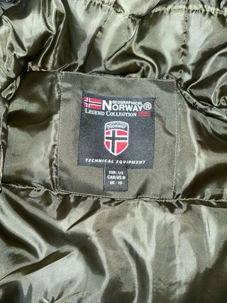 Abrigo Norway verde militar con capucha
