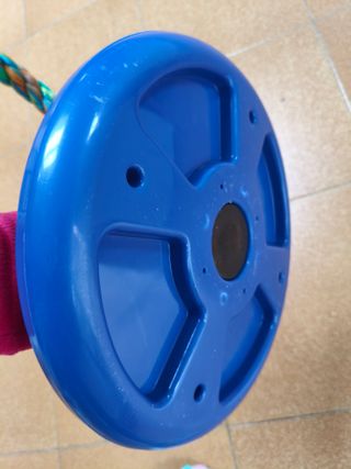 Escalera de cuerda y columpio infantil