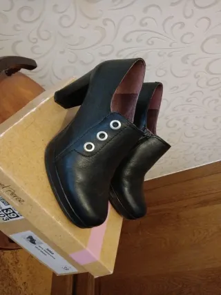 Botines Raquel Perez Negros Talla 39