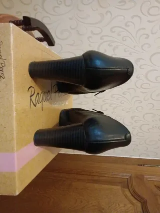 Botines Raquel Perez Negros Talla 39