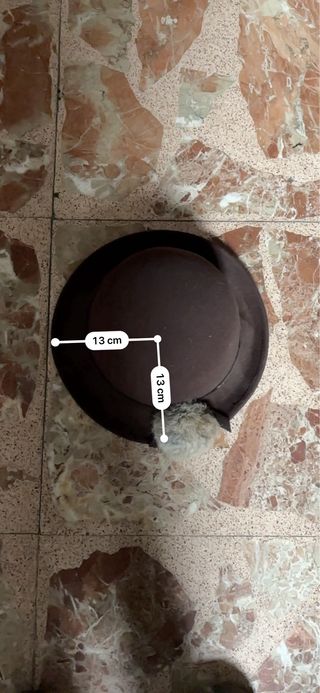 Gorro de lana marrón con pompón