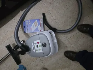 Aspiradora Nilfisk One Gris