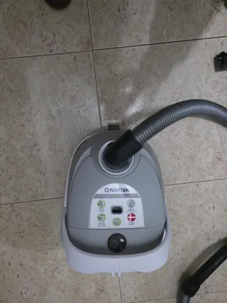Aspiradora Nilfisk One Gris