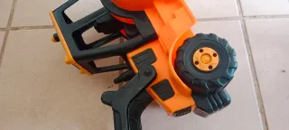 Grúa excavadora de juguete naranja