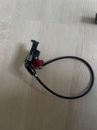 Suspensão Lefty 2.0 DANIFICADA