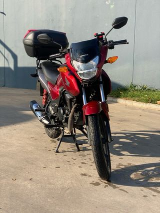 Honda CB 125cc Naked Roja Moto Nueva