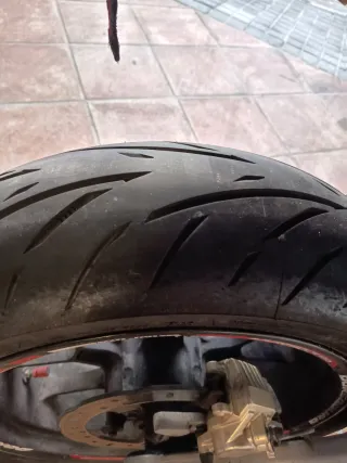 Aprilia Dorsoduro 750 Supermoto