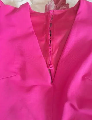 Vestido fiesta fucsia con aberturas