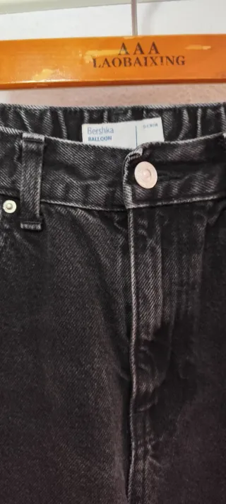 Pantalón vaquero negro