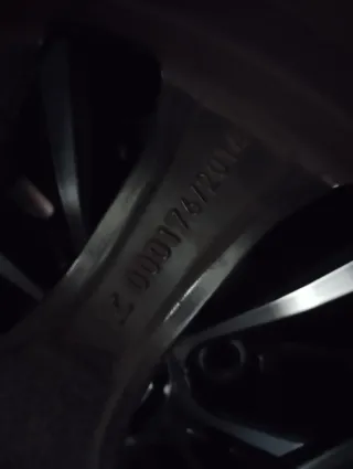 4 LLANTAS BMW 17"  PULGADAS BICOLOR + NEUMATICO