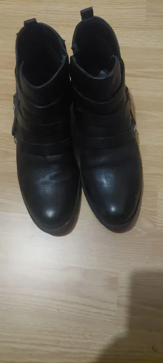 Bota de cuero mujer plana