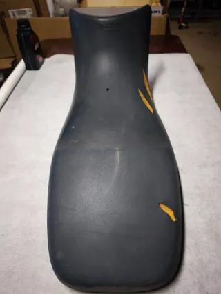 Asiento Aprilia Pegaso 650