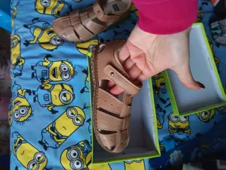 Sandalias niño marrones Sin estrenar Talla 31