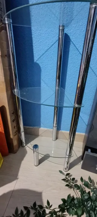 Estantería de cristal y metal