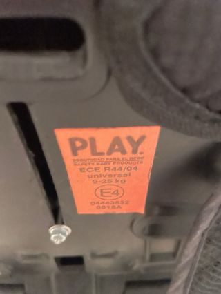 Silla de coche negra para bebé