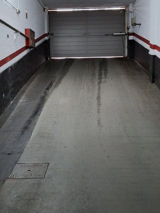 Alquilo amplio garaje en Calle Padre Tomás Esteban