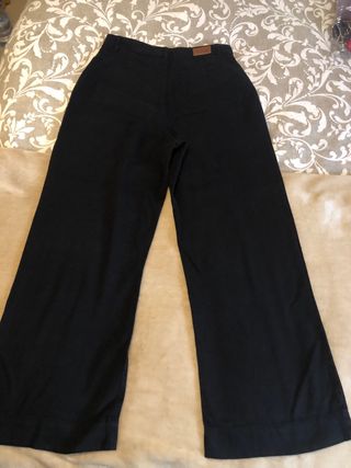 Pantalones negros anchos cómodos