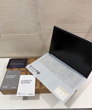 Asus Vivobook 15.6” i5 512GB SSD W11