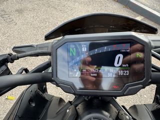 Kawasaki Z900 A2 Negra y Roja