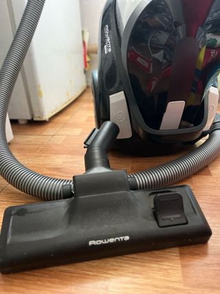 Aspiradora Rowenta con manguera