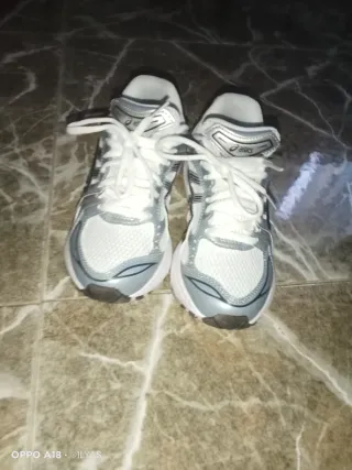 Zapatillas Asics Kayano 14 Plata/Blanco