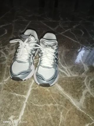 Zapatillas Asics Kayano 14 Plata/Blanco