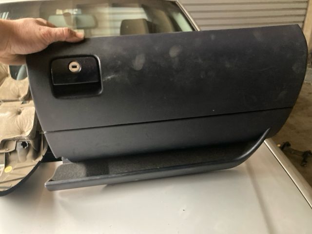 Guantera Audi A3 8L y Leon MK1