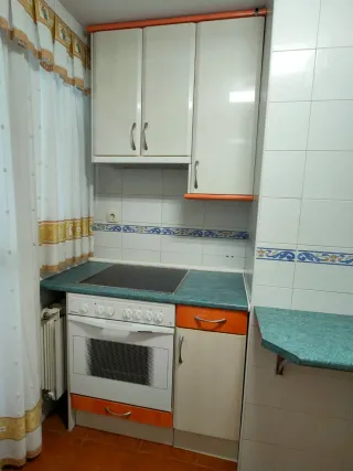 Muebles de cocina madera y plástico