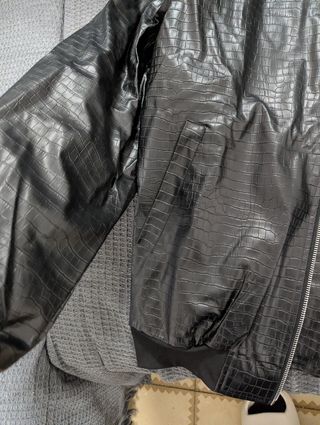 Chaqueta Cocodrilo Sintética Negra