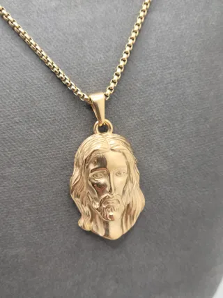 Colgante Jesucristo acero quirúrgico chapado oro