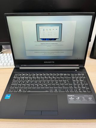 Portátil Gigabyte Negro