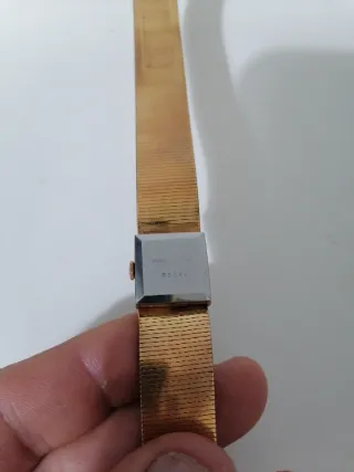 Reloj ARDATH vintage dorado