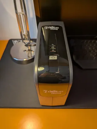 Riello UPS gruppo di continuità PC fisso