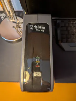 Riello UPS gruppo di continuità PC fisso