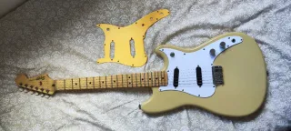 Squier Duosonic 2008