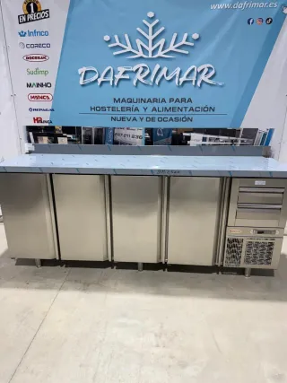 Frente mostrador refrigerado DAFRIMAR