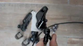 Frenos de disco SRAM Guide R