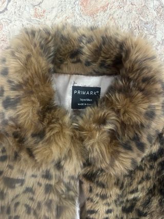 Abrigo pelo animal print niña