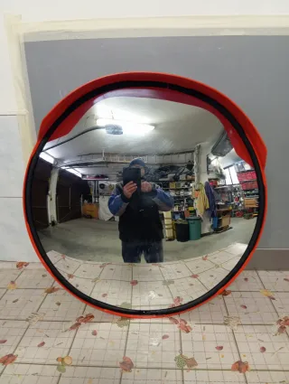 Specchio stradale convesso