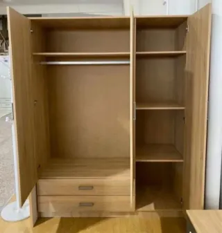 Armario blanco de madera