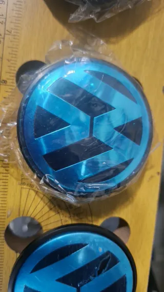 Tapas de llanta VW (Set de 3)+ una sin pegatina