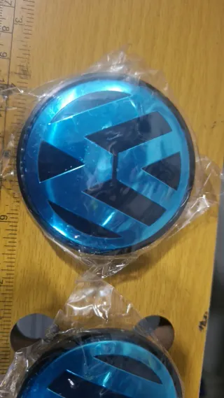 Tapas de llanta VW (Set de 3)+ una sin pegatina