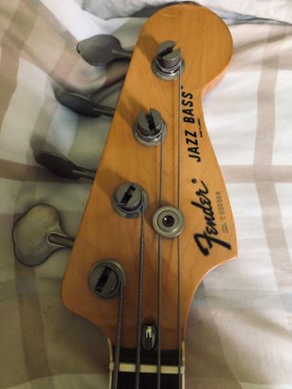 Bajo Fender Jazz Bass RI 75 Japan 1994