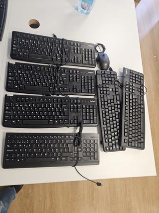 Teclados USB Logitech y Lenovo