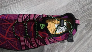 Zapatillas acuáticas talla 37 NUNCA USADAS