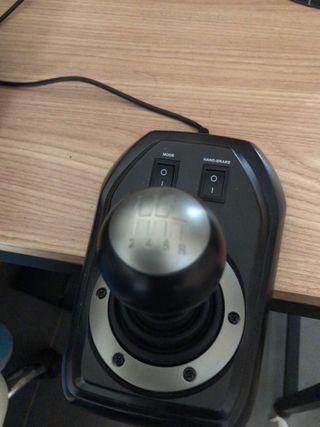 Volante FR-TEC Suzuka Wheel Elite 3, con embrague.